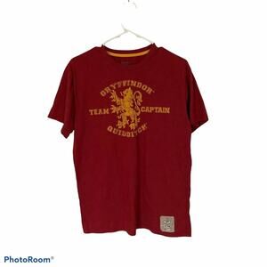 Harry Potter Gryffindor T-shirt Quidditch Team Captain sz M